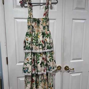 Brand new summer dress that can fit small, medium and large